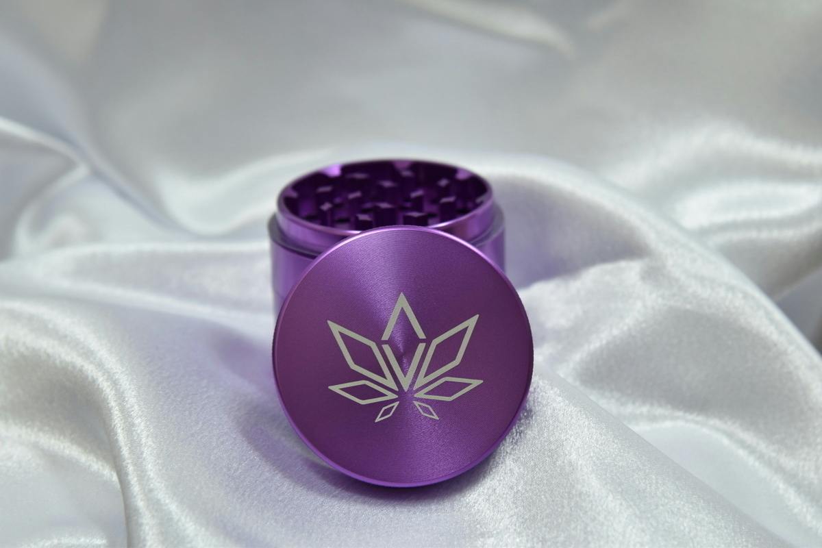 Medium Elevate Grinder (Purple) | Grinders