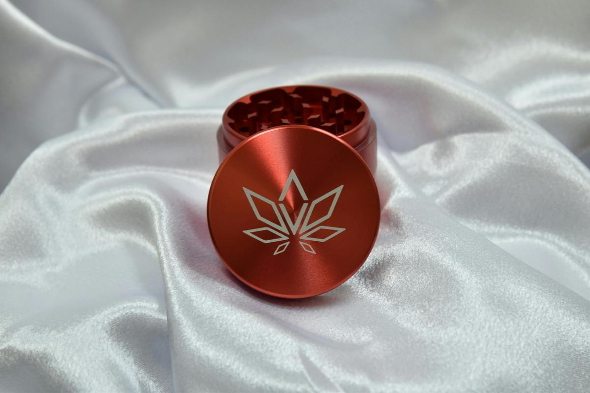 Medium Elevate Grinders (Red) | Grinders